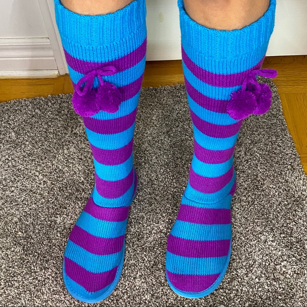 BNWT slipper socks with pompoms blue Purple pink